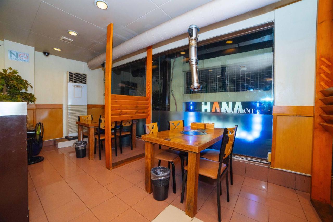 Reddoorz @ Fields Avenue Angeles City Exterior photo