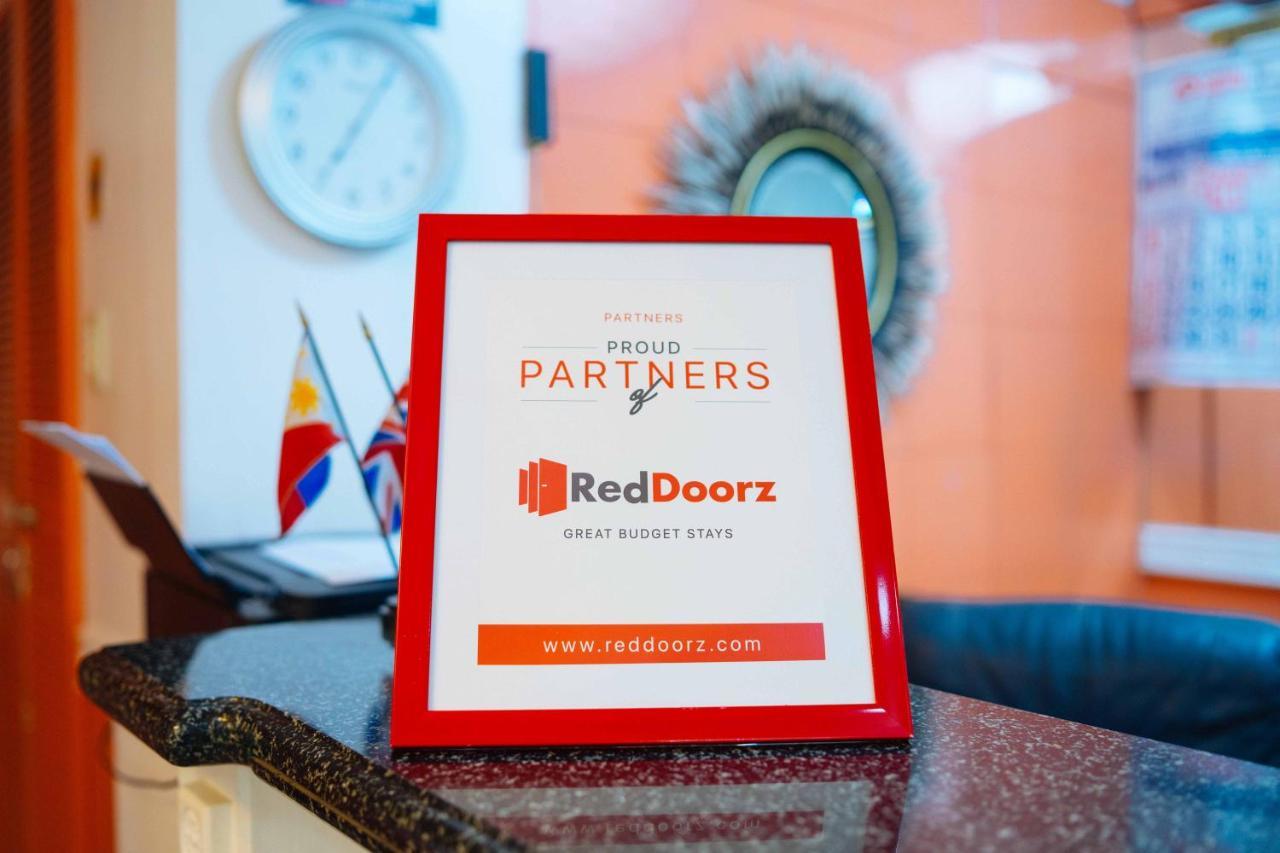 Reddoorz @ Fields Avenue Angeles City Exterior photo